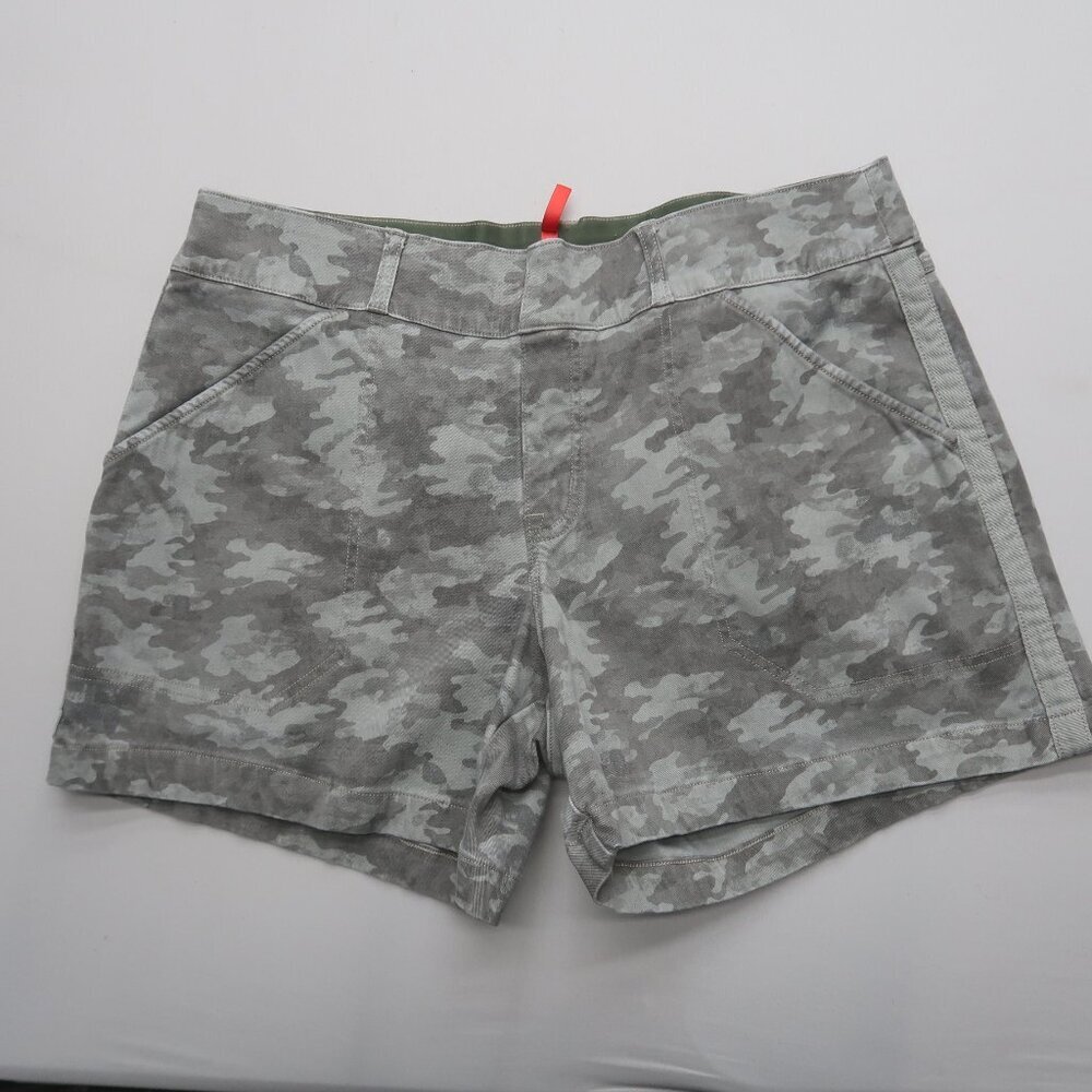 SPANX Women’s Camo Print Shorts in Gray and Light Gray